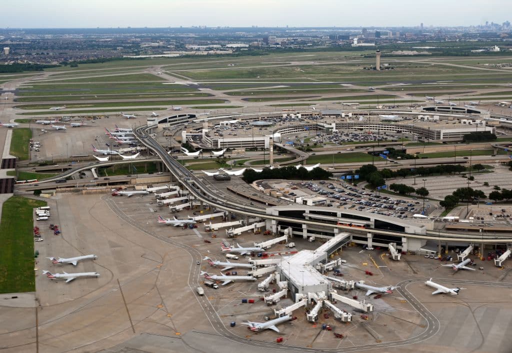 Big Four Airlines Control Market: What It Means for Houston Travelers