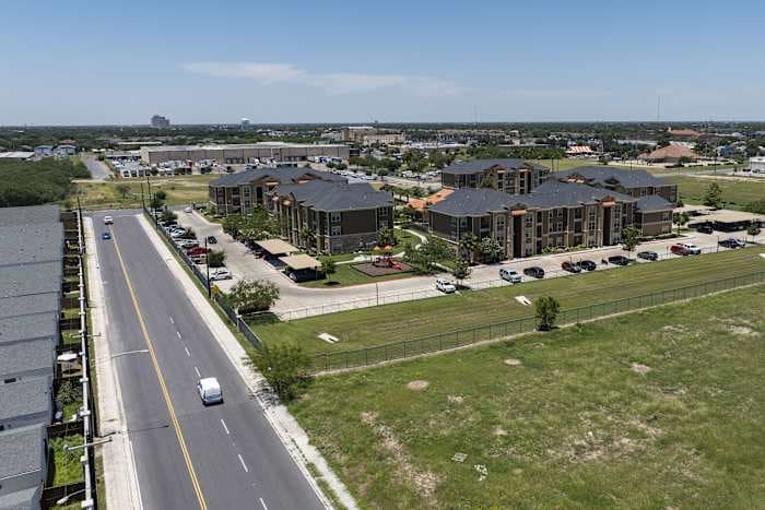 Houston-area builders urge halt to ICE raids ahead of elections